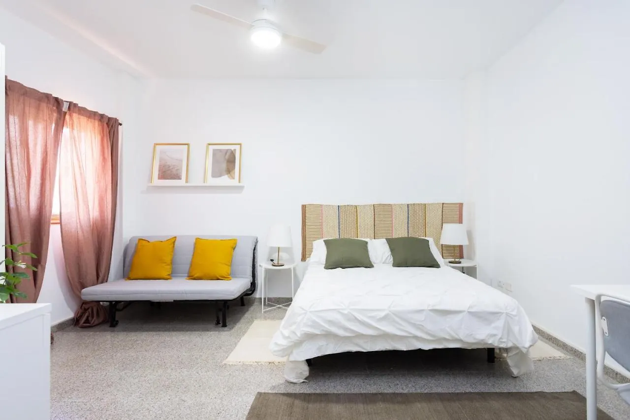 招待所 Eden Rentals B01 Surfy Stylish Bed&Coffee Room 格拉纳迪利亚-德阿沃纳